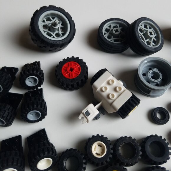 Lego Miscellaneous Tires - Picture 2 of 14